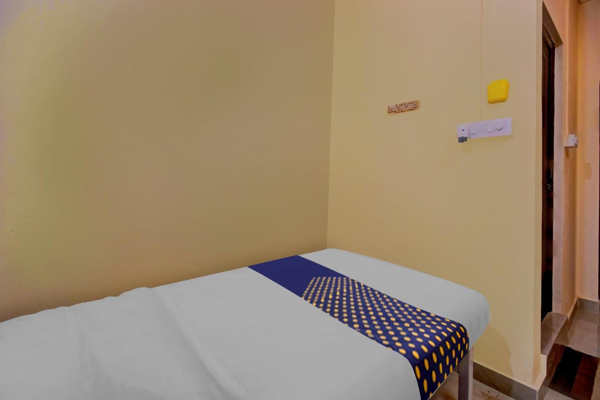 Spot On Rainbow Lodge Guwahati Luaran gambar